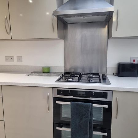 Bromley Common- Double Bedroom With En-Suite With Private Lounge In Shared Town House Luaran gambar